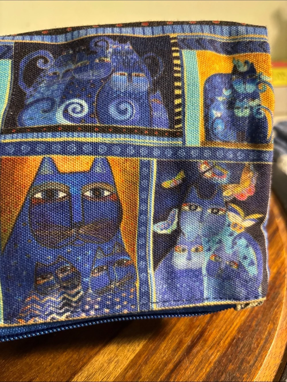 Laurel Burch indigo cat flap crossbody bag